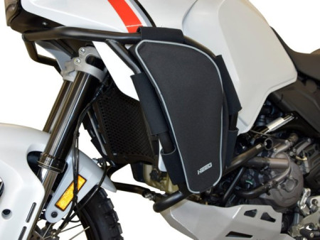 Felső bukócső + water pump protection Ducati DesertX, fekete + táskák