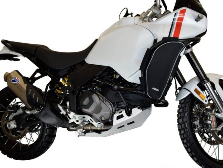 Felső bukócső + water pump protection Ducati DesertX, fekete + táskák